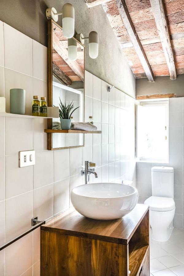 Ampio Appartamento Completamente Rinnovato Con Vista E Piscina Lucca Exterior foto